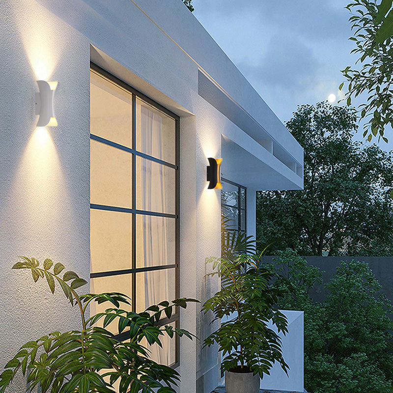 Sculpted Outdoor LED Wall Light For Up And Down Illumination