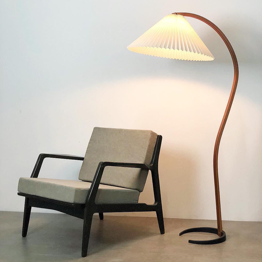 Scandinavian Curved Floor Lamp with Beech Wood Stem and Pleated Linen Shade