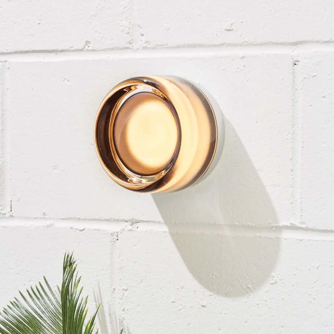 Compact Glass LED Wall Lamp With Aluminium Base For Ambient Lighting
