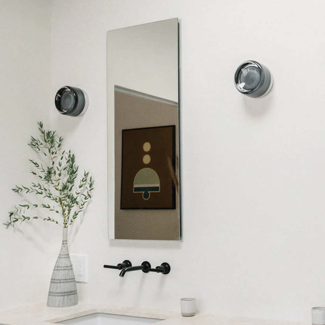 Compact Glass LED Wall Lamp With Aluminium Base For Ambient Lighting