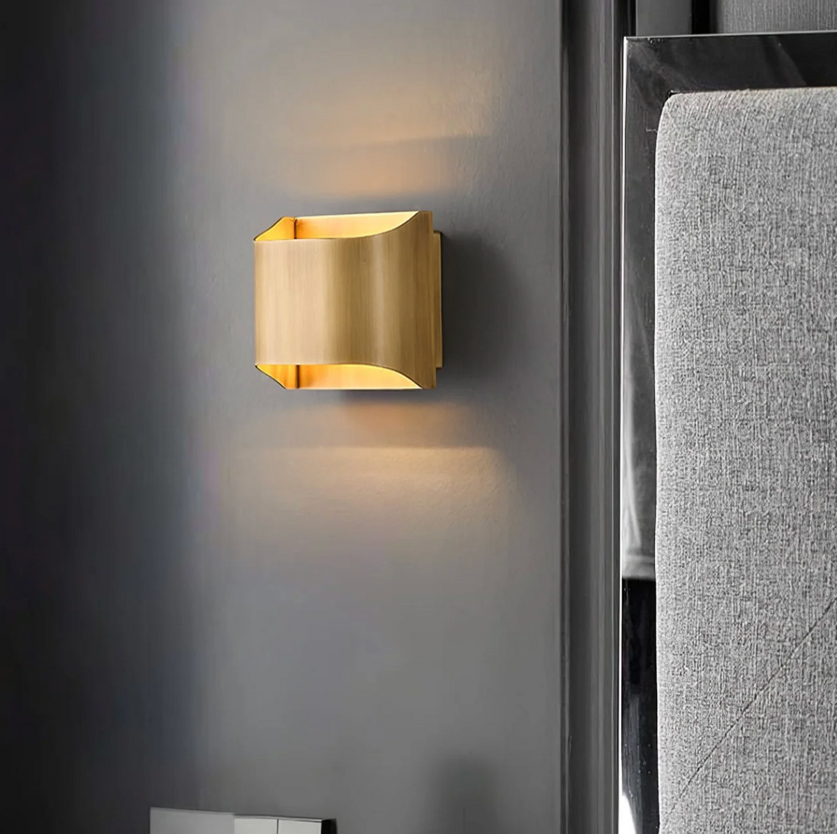 Modern Up Down LED Wall Sconce Aluminum Indoor Accent Light