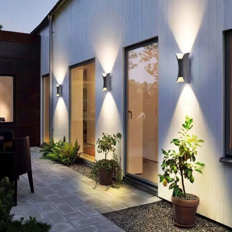 Sculpted Outdoor LED Wall Light For Up And Down Illumination
