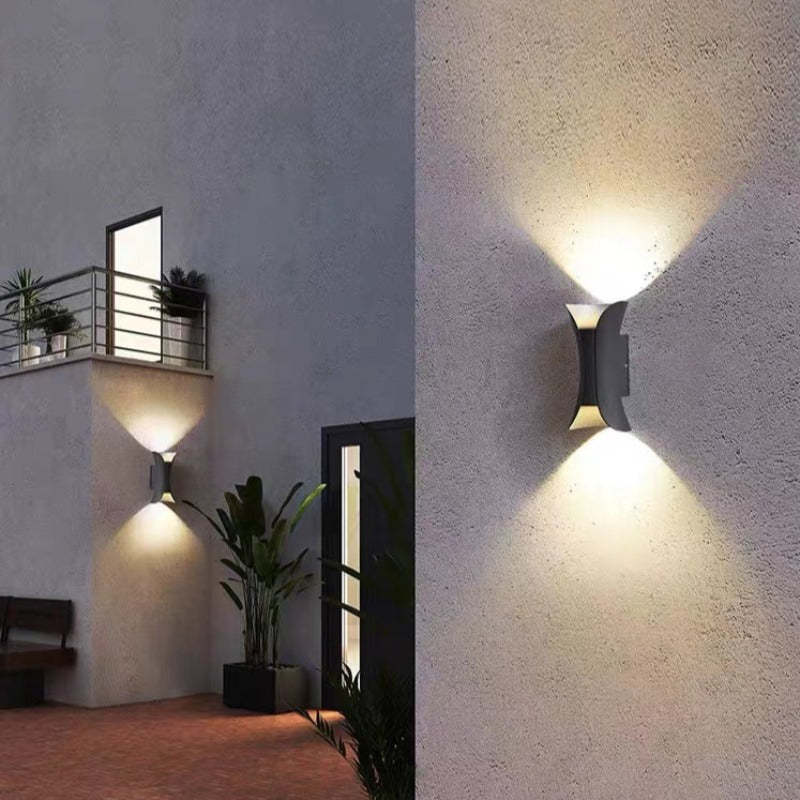 Sculpted Outdoor LED Wall Light For Up And Down Illumination