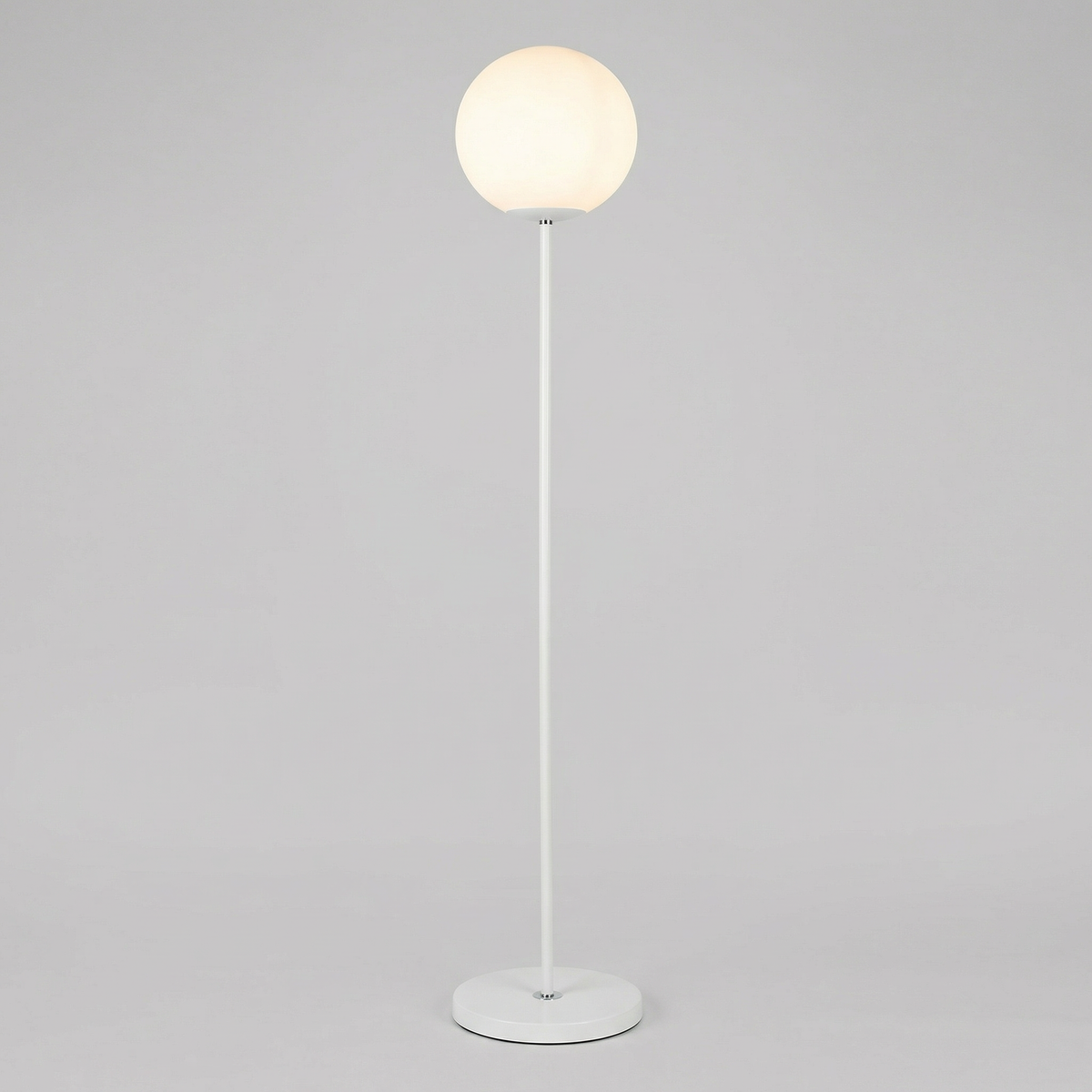 Modern Nordic Globe Floor Lamp With Frosted Shade For Soft Lighting