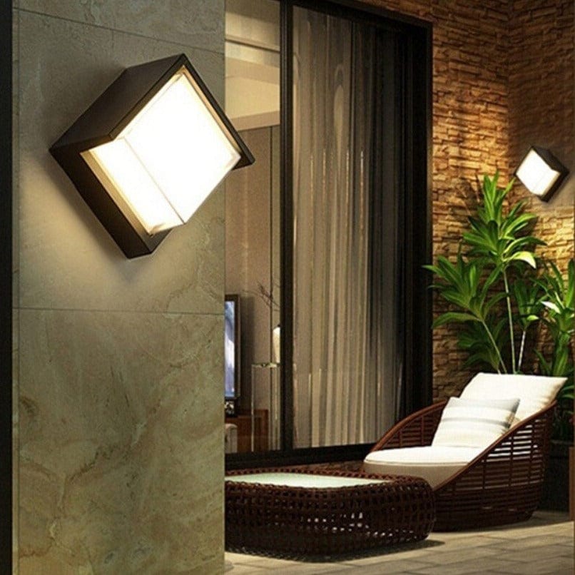 Solar Motion Sensor Outdoor Wall Lamp for Security Lighting